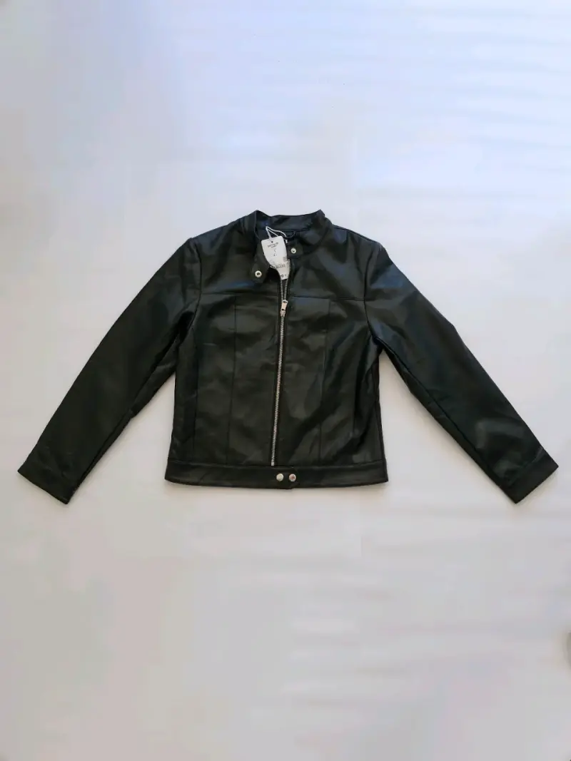 Chaqueta de cuero sintético negra para mujer - 2