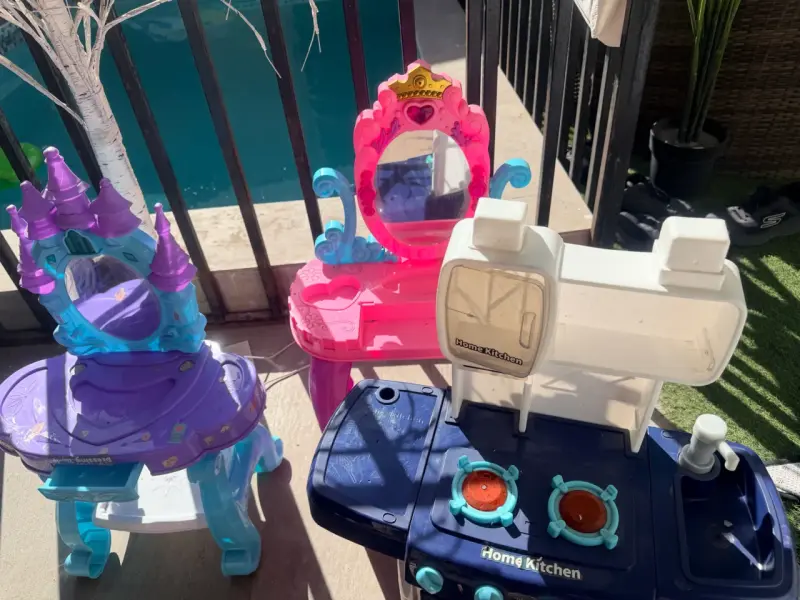 Set de juguetes de cocina y tocador para niños - 2