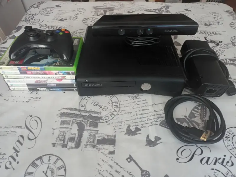 Consola Xbox 360 con Kinect y juegos - 1