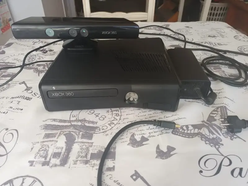 Consola Xbox 360 con Kinect y juegos - 5