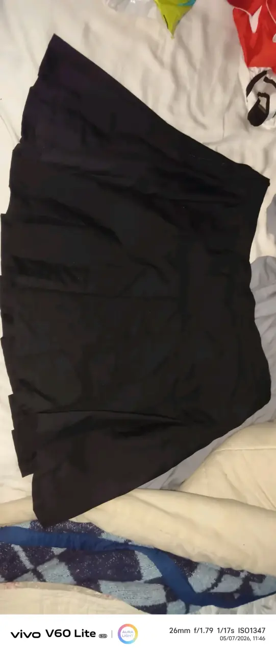 Falda negra plisadauna l/XL y al otra XXL - 2
