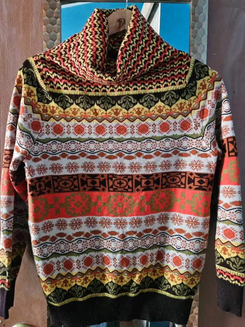 Suéter con diseño étnico colorido - 3