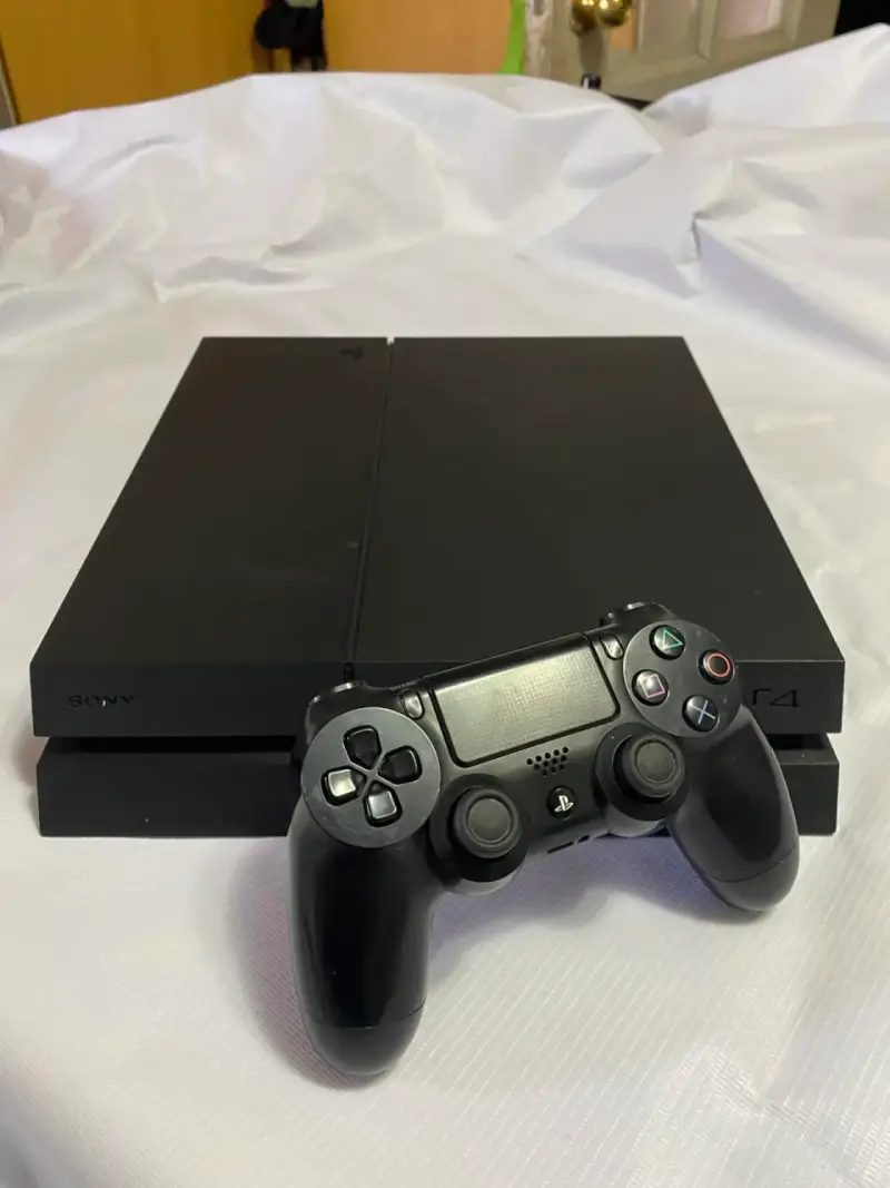 Consola PlayStation 4 con control DualShock - 1
