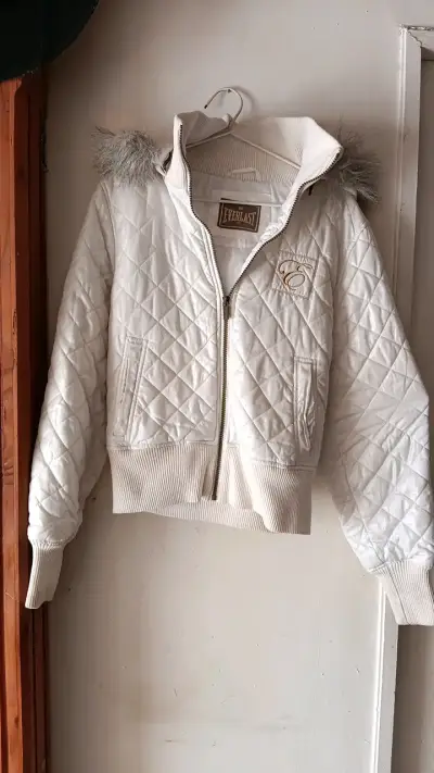 Chaqueta acolchada blanca Everlast con capucha - miniatura 1