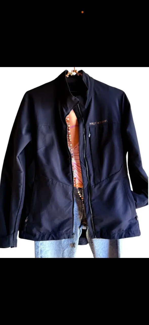 Chaqueta Helly Hansen negra para mujer