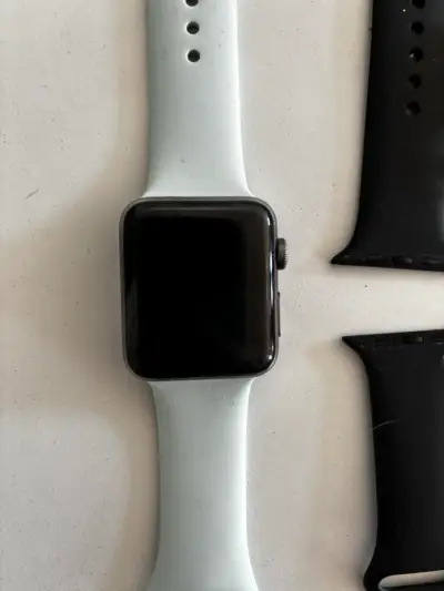 Apple Watch serie 3 con correa intercambiable - miniatura 1