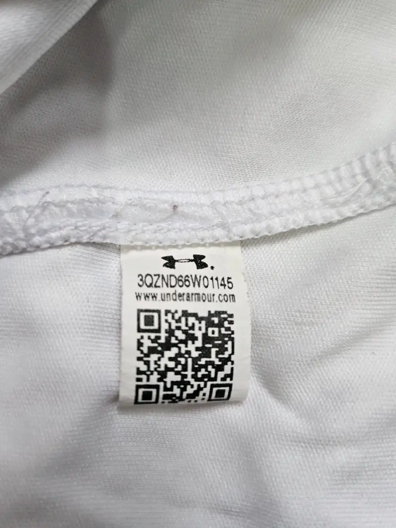 Polera deportiva Under Armour blanca y roja - 5