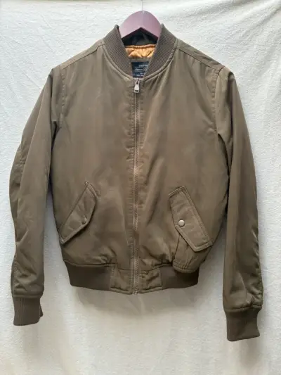 Bomber Bershka - miniatura 1