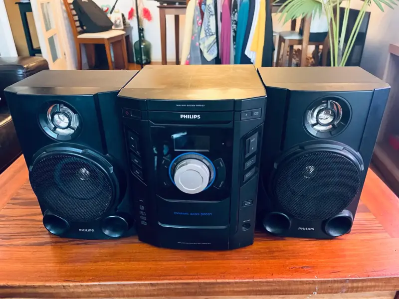Sistema de sonido Philips con Dynamic Bass Boost
