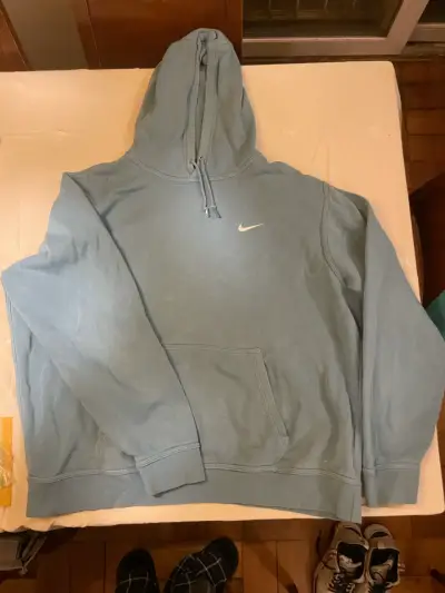 Polerón con capucha Nike azul claro - miniatura 1
