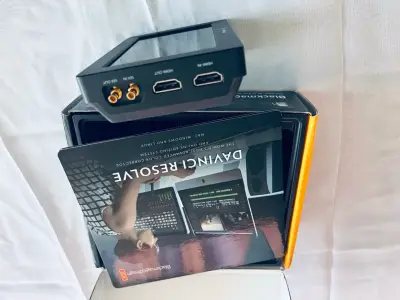Monitor Blackmagic Design  Resolve - miniatura 4