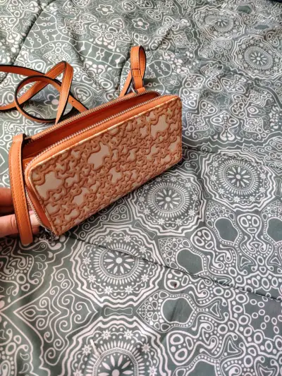 Cartera Tous coral con diseño elegante - miniatura 4
