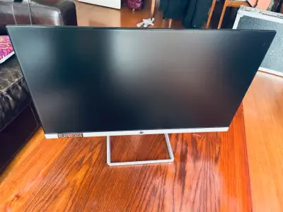 Monitor HP de 24 pulgadas Full HD - miniatura 1