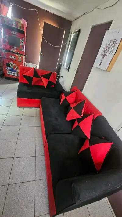 Juego de sofás modernos rojo y negro - miniatura 2