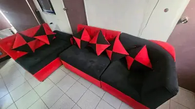 Juego de sofás modernos rojo y negro - miniatura 5