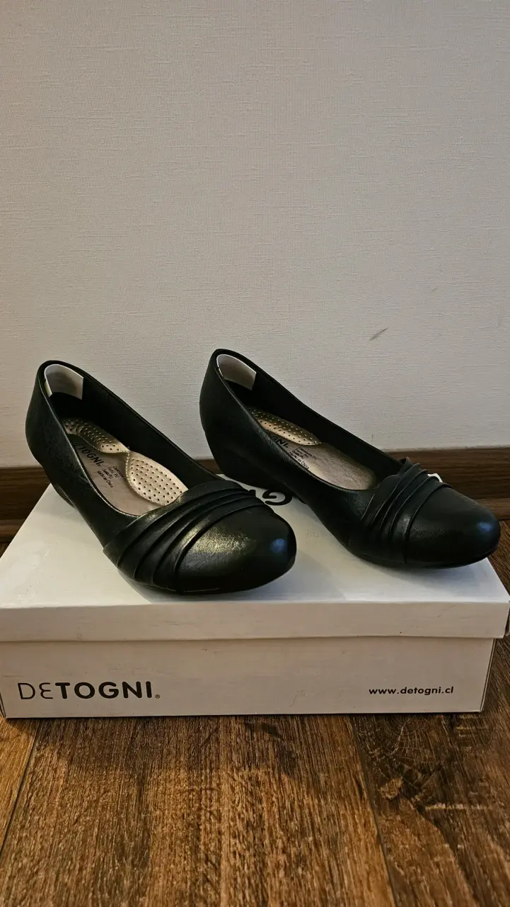 Zapatos de cuero negro Detogni elegantes - 1