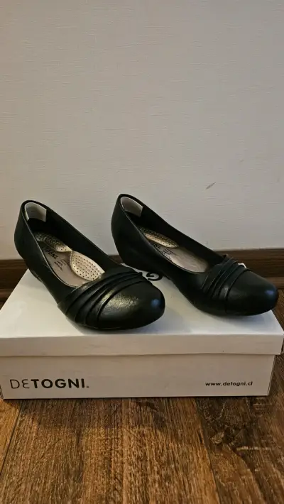 Zapatos de cuero negro Detogni elegantes - miniatura 1