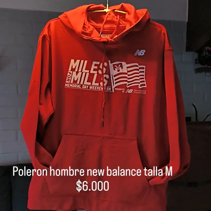 Polerón New Balance rojo para hombre talla M