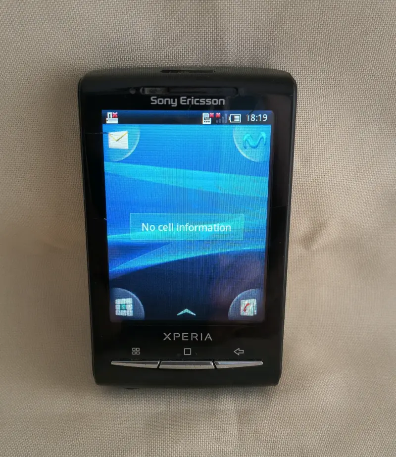 Celular Sony Ericsson Xperia con cargador original - 2