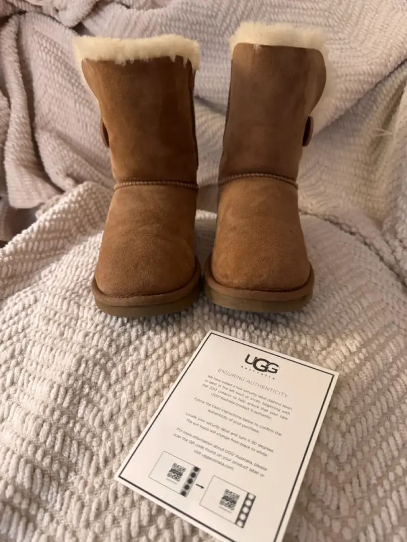 Botas Bottons UGG ORIGINALES - 1