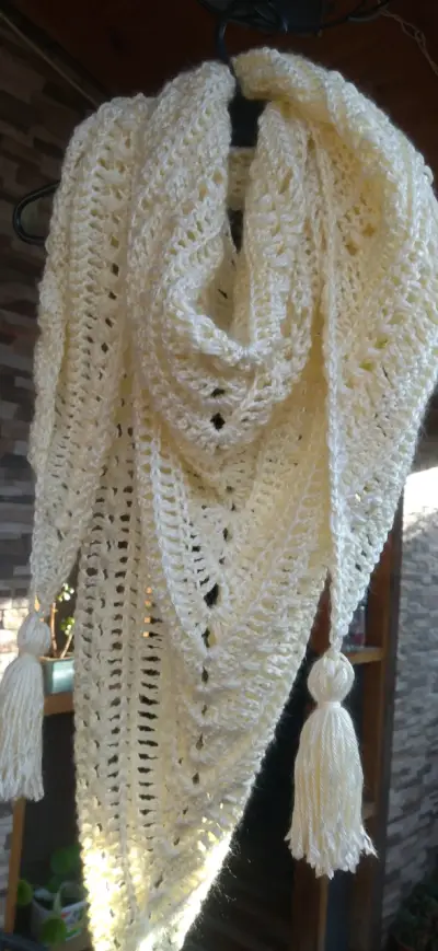 Chal tejido a crochet color crema - miniatura 5