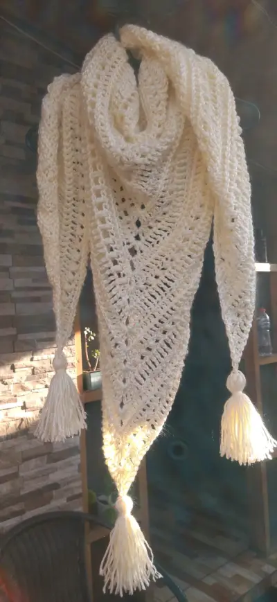Chal tejido a crochet color crema - miniatura 6