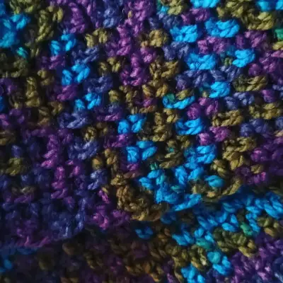 Cuello tejido a crochet multicolor - miniatura 3