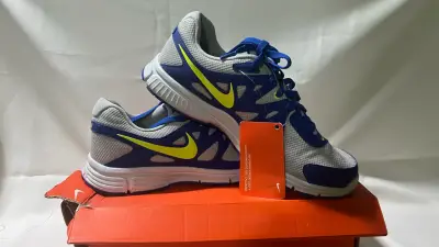 Zapatillas deportivas Nike azul y gris - miniatura 1