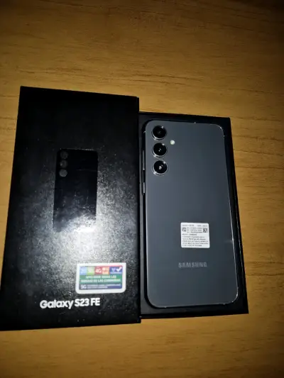 Samsung Galaxy S23 FE casi nada de uso - miniatura 1