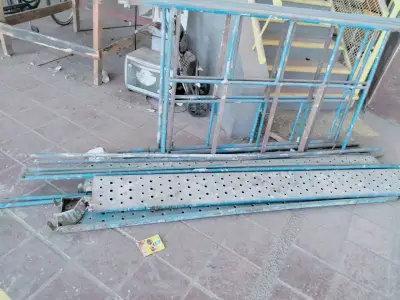 Andamios metálicos usados en buen estado - miniatura 4