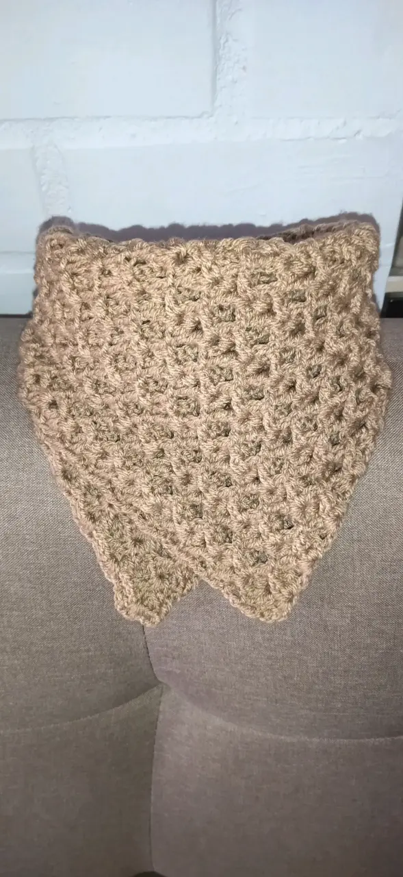 Cuello tejido a crochet color beige - 5