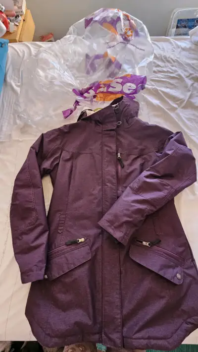 Chaqueta morada impermeable para mujer - miniatura 1