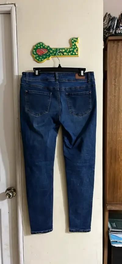 Jeans azul oscuro para mujer en buen estado - miniatura 5