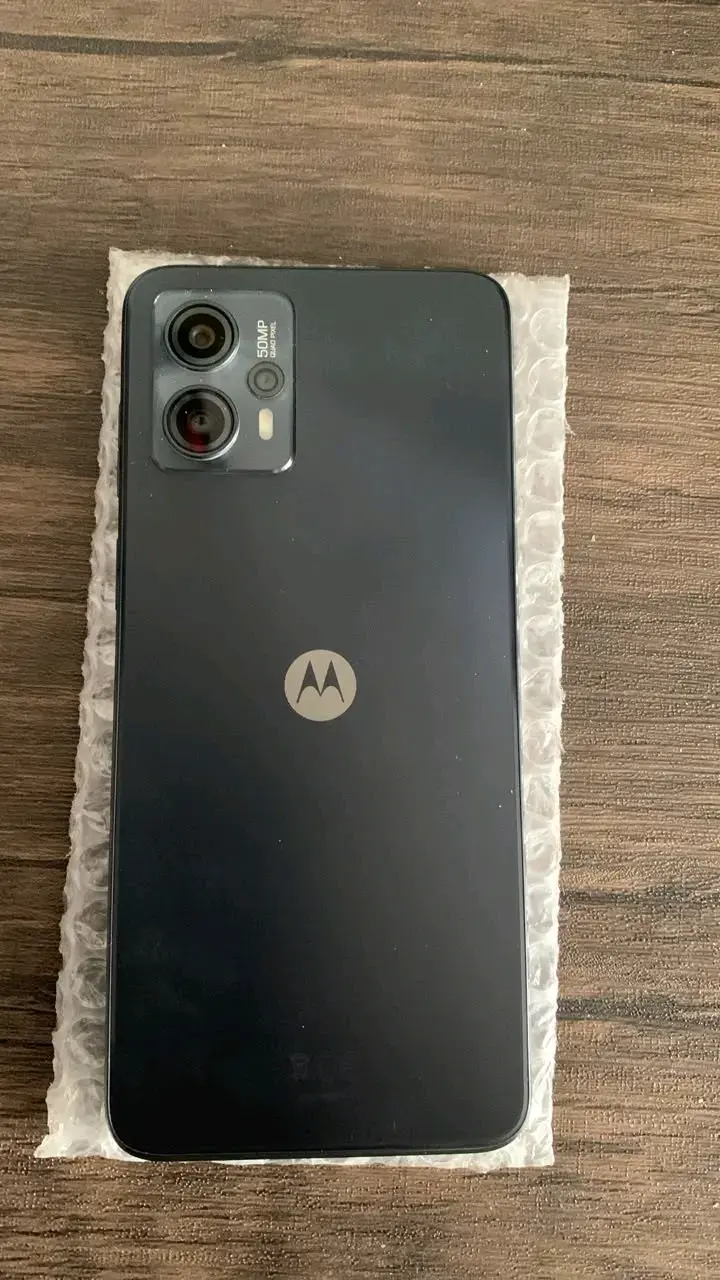 Smartphone Motorola con cámara 50MP - 1