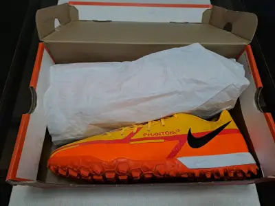 Zapatillas Nike Phantom amarillas para fútbol - miniatura 6