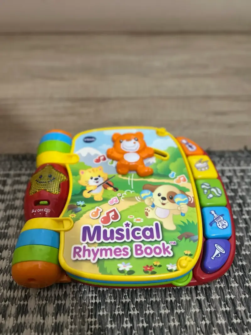 Libro musical de rimas para niños