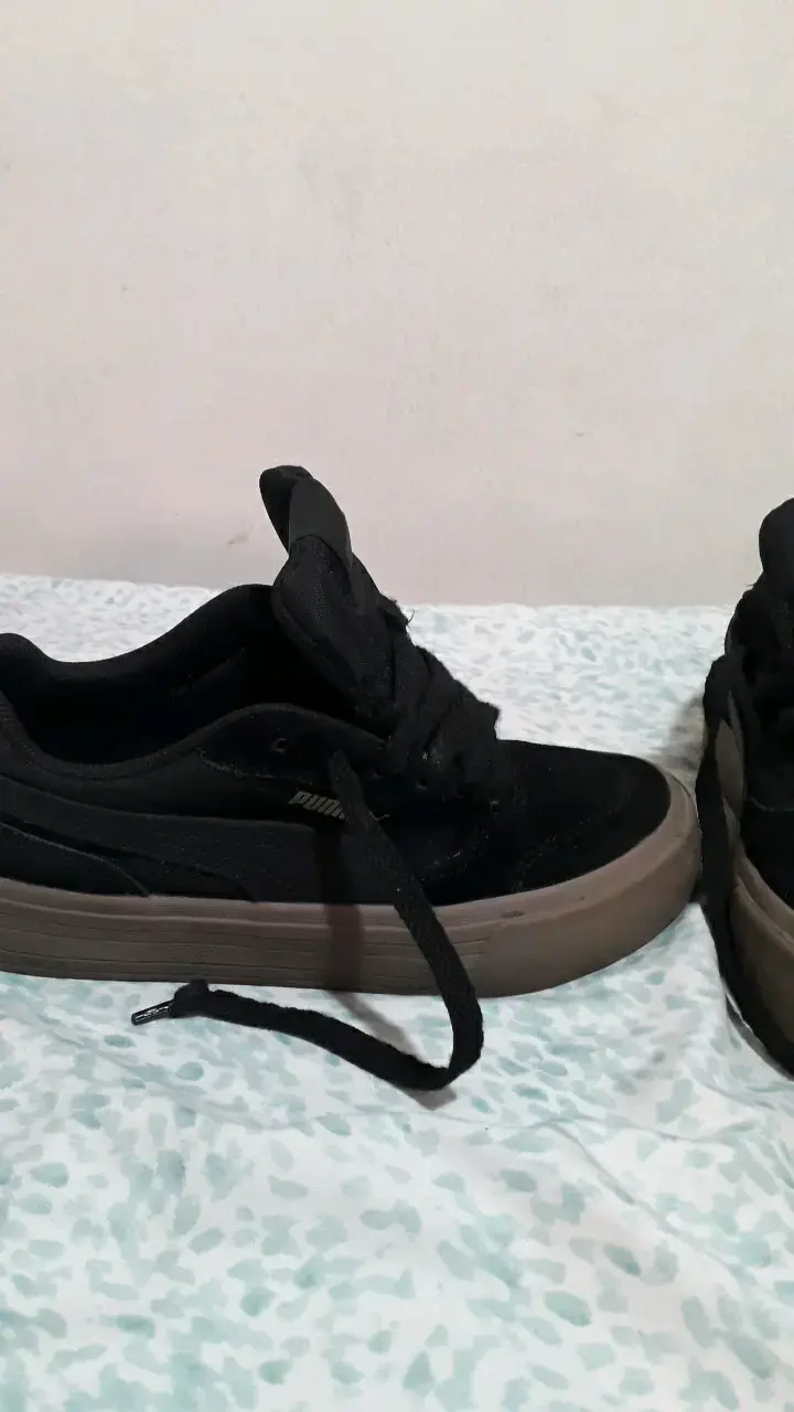 Zapatillas Puma negras casuales - 2