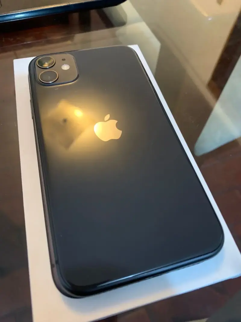iPhone 11 negro 128Gb - 1