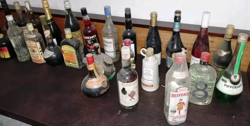 Botella de brandy Fundador Pedro Domecq - 2