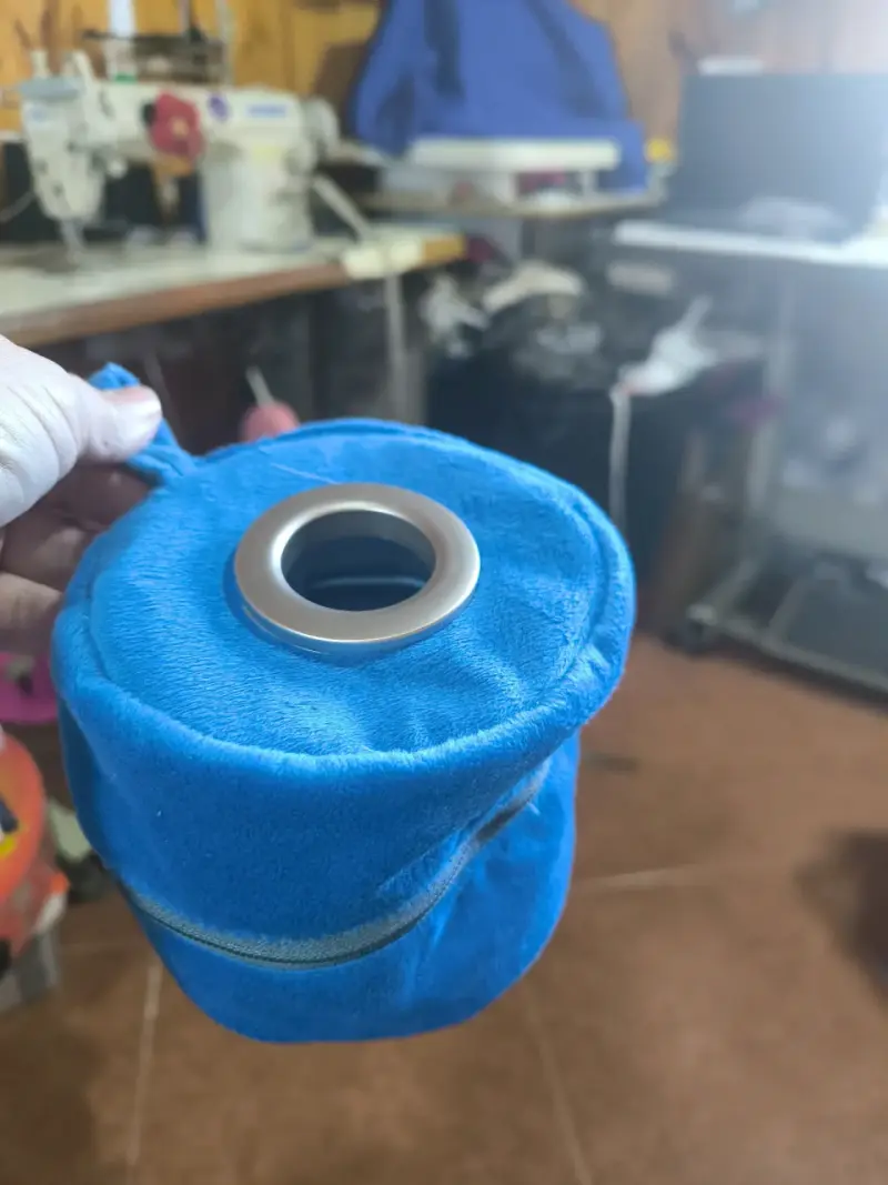 Porta pañuelos o rollo de papel   con cierre - 6
