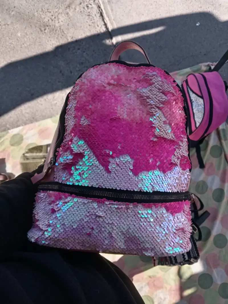 Mochila pequeña con lentejuelas reversibles