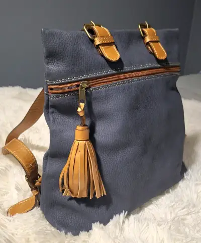 Mochila de cuero azul con detalles marrones - miniatura 1