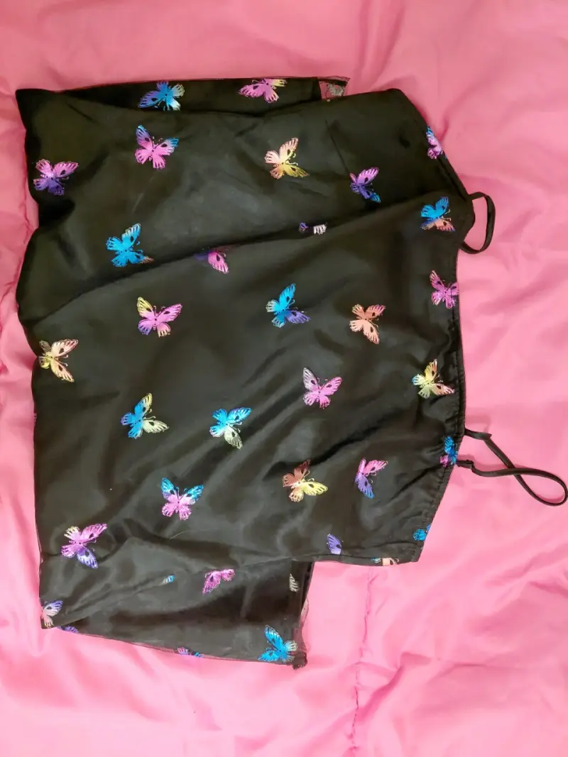 Vestido con estampado de mariposas
