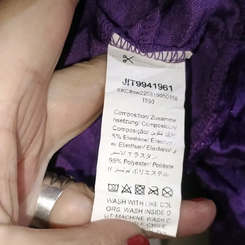 Crop top morado de terciopelo con mangas largas - 5
