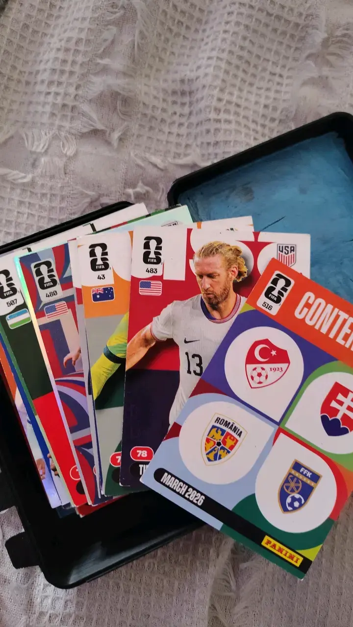 Colección de láminas FIFA ADRENALYN XL 2026 - 3