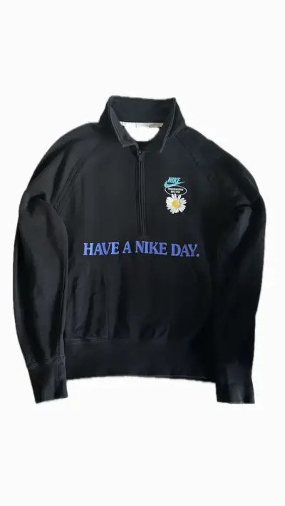 Polerón Nike negro, Have a Nike day - miniatura 1