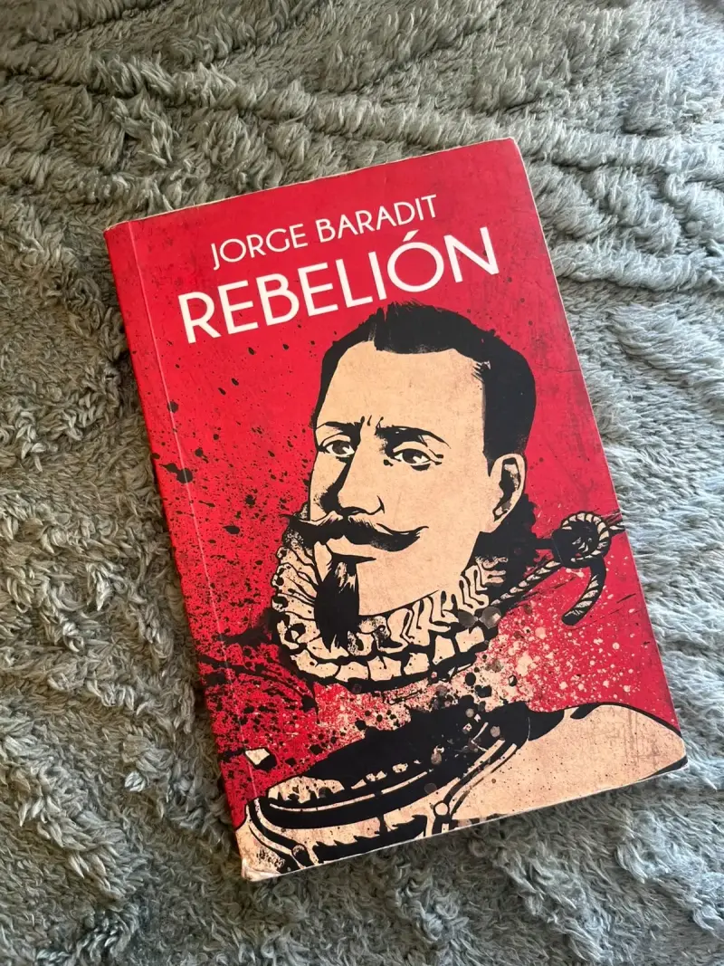 Libro 'Rebelión' de Jorge Baradit - 1