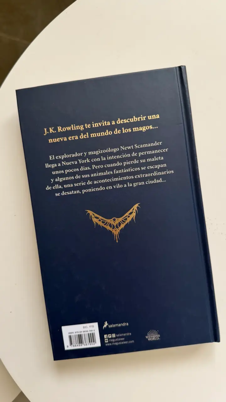 Libro Animales Fantásticos de J.K. Rowling - 2