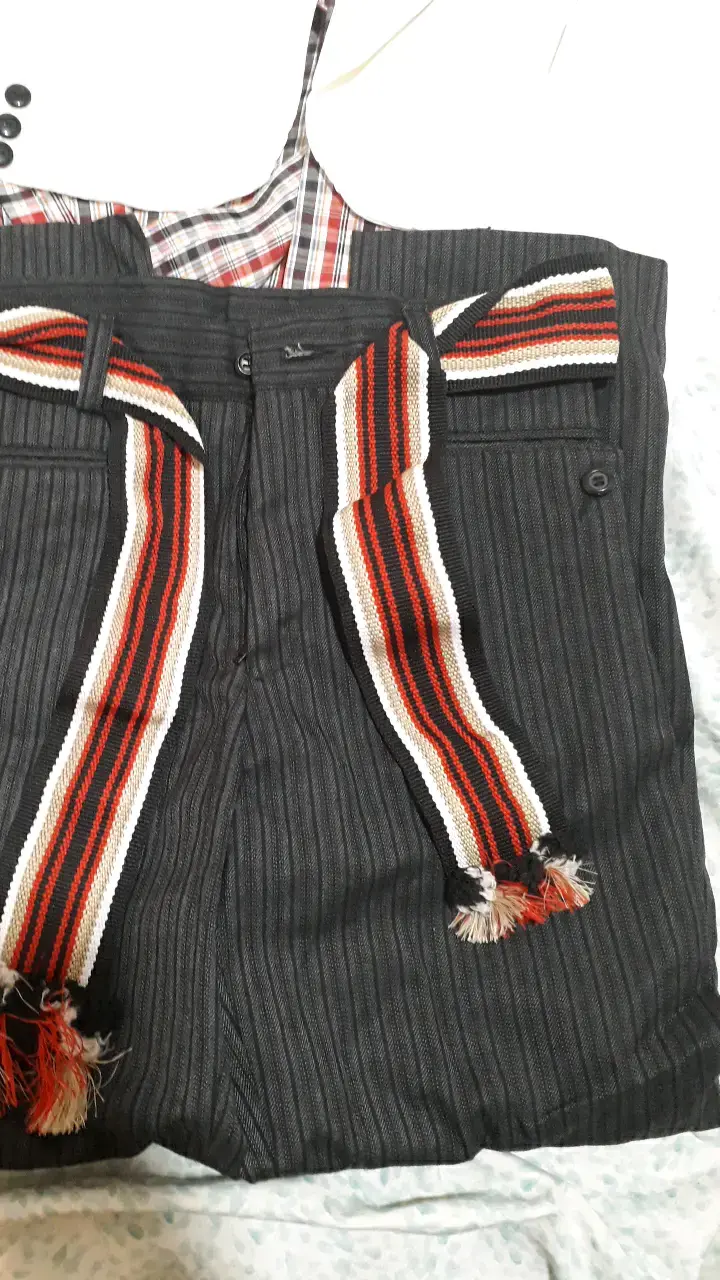 Traje típico chileno con chaqueta y pantalón - 2