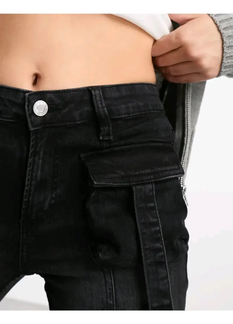 Jeans Flare Cargo Bershka Tiro medio/alto Negro 40 - 3